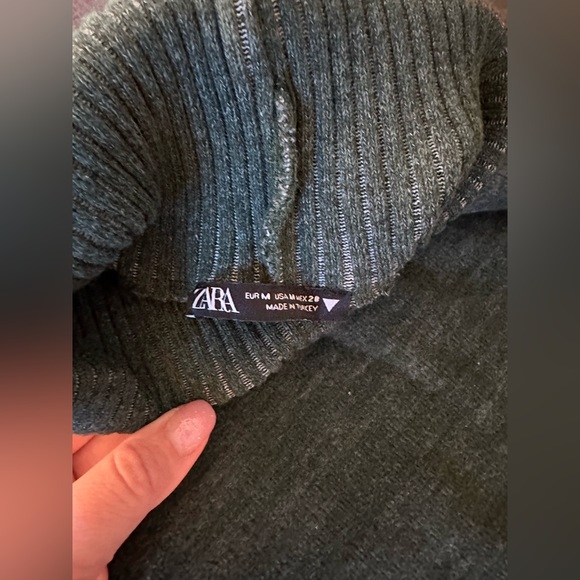 Zara set in green - Picture 2 of 4